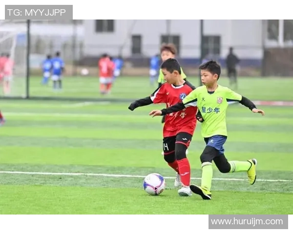 现役亚洲足球巨星闪耀绿茵赛场书写传奇新篇章