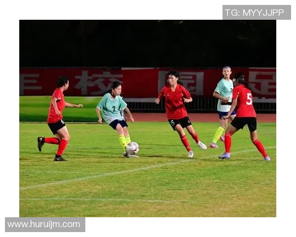 震撼登场足球巨星闪耀入场全场欢呼点燃激情时刻